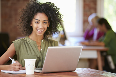 Laptop worker uses backup software